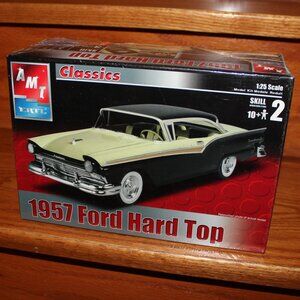 sealed❤️vintage 2002 AMT ERTL Classics 1957 Ford Hard Top 1/25 model kit #31544